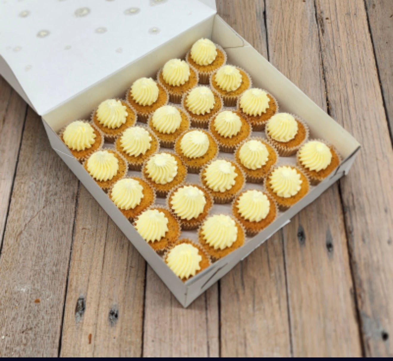 Lemon poppyseed mini Cupcakes (GF)(DF)