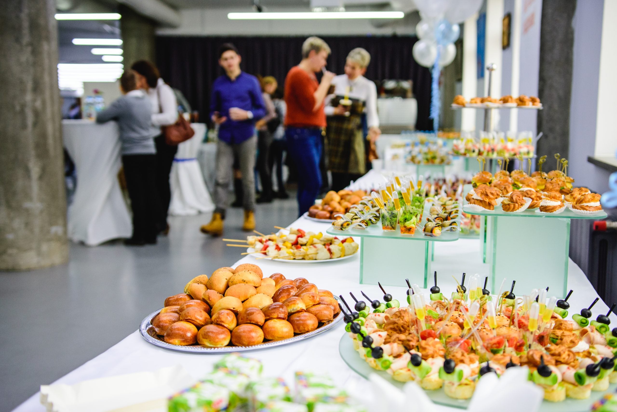3 reasons to consider food catering for a grand... 7 Finger Foods to Rule Your Next Office Gathering | Finger Food ...