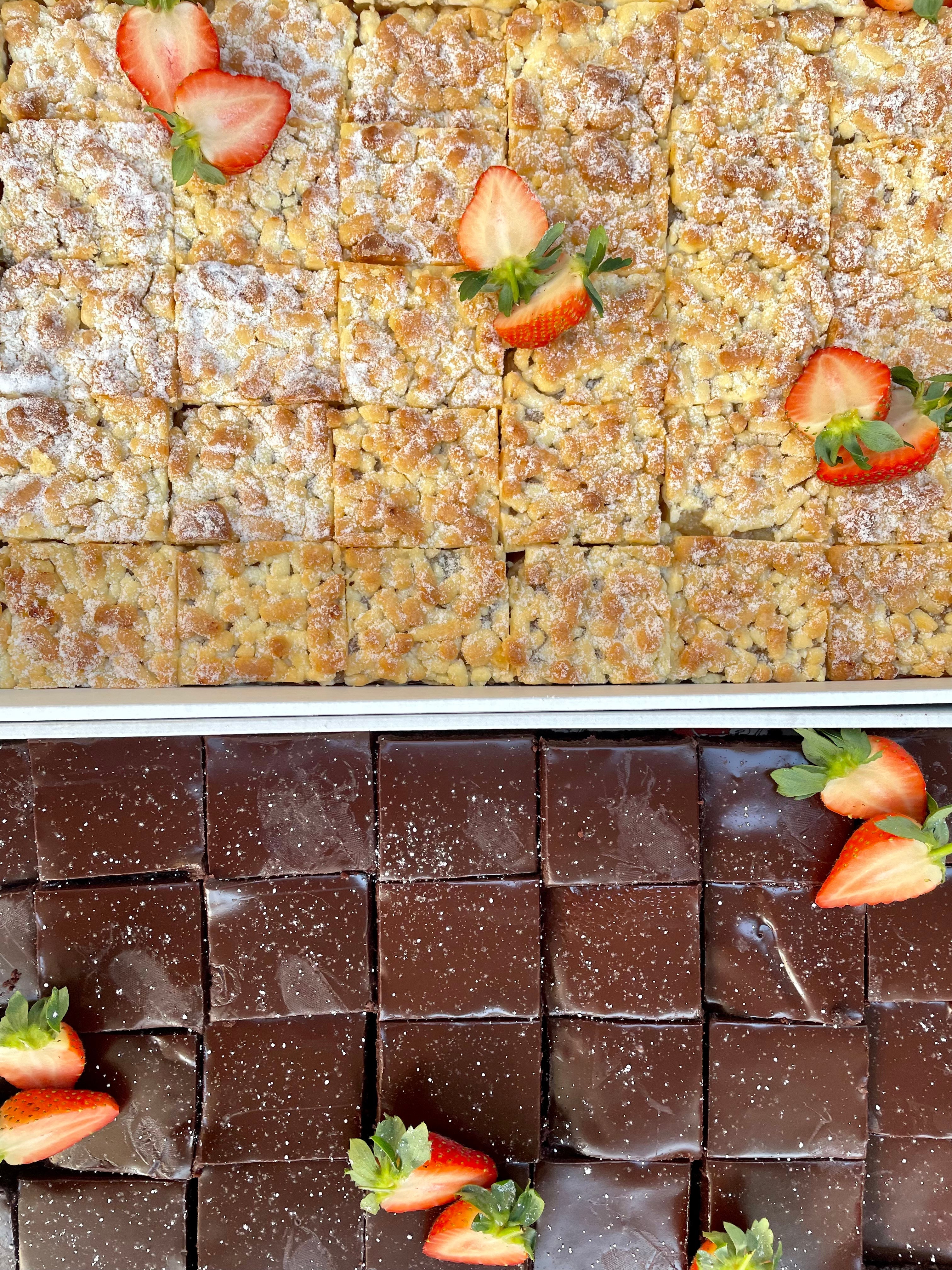 Apple Crumble Slices - Sammys Catering & Co -