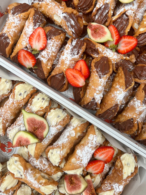 Mini Cannoli - Sammys Catering & Co